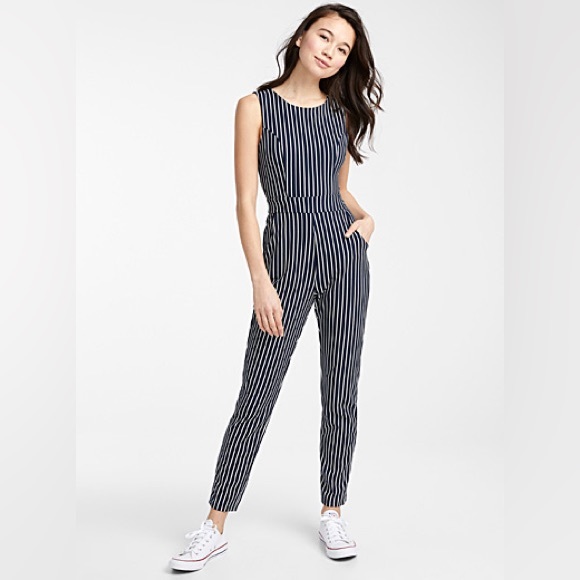 ➰🌿 Twik open-back jumpsuit (2/18$) - Picture 1 of 3